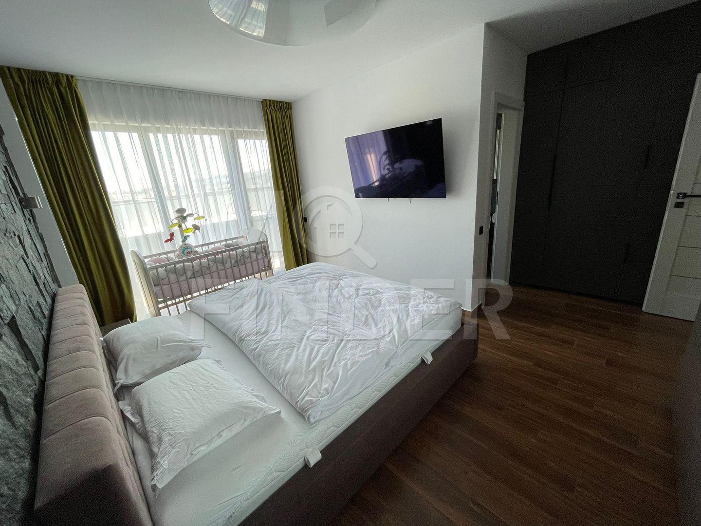 Vanzare Penthouse cu 3 camere, terasa, finisat lux, zona Donath - Poză 8