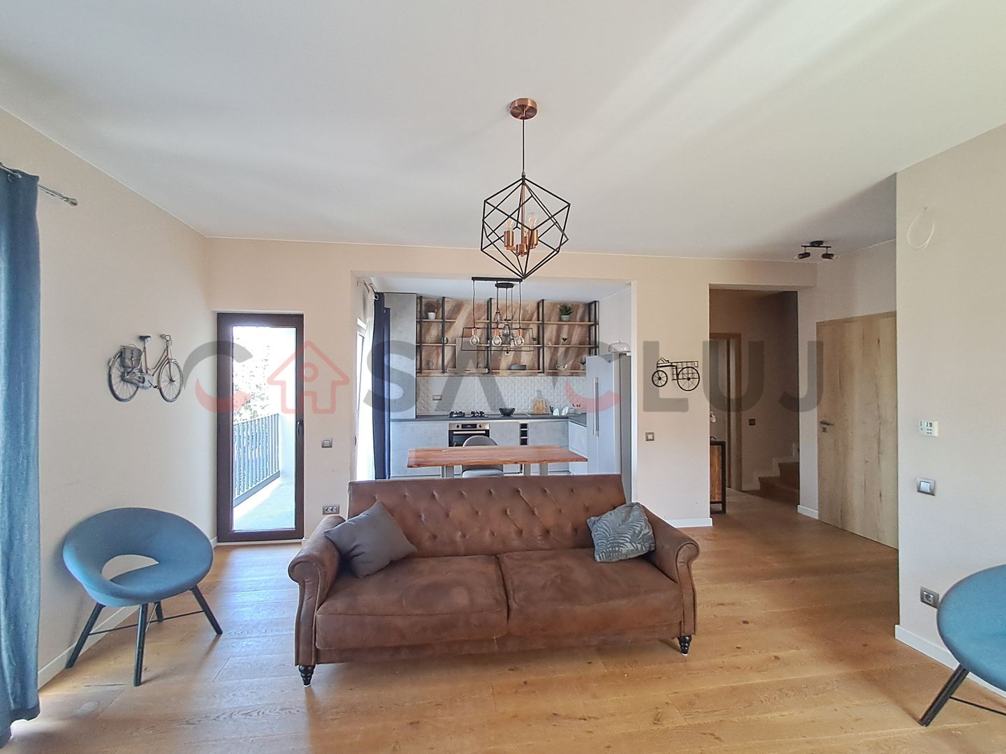 Apartament pe 2 nivele la vilă + Curte, Piscină, Saună și garaj, Gruia!! - Poză 3