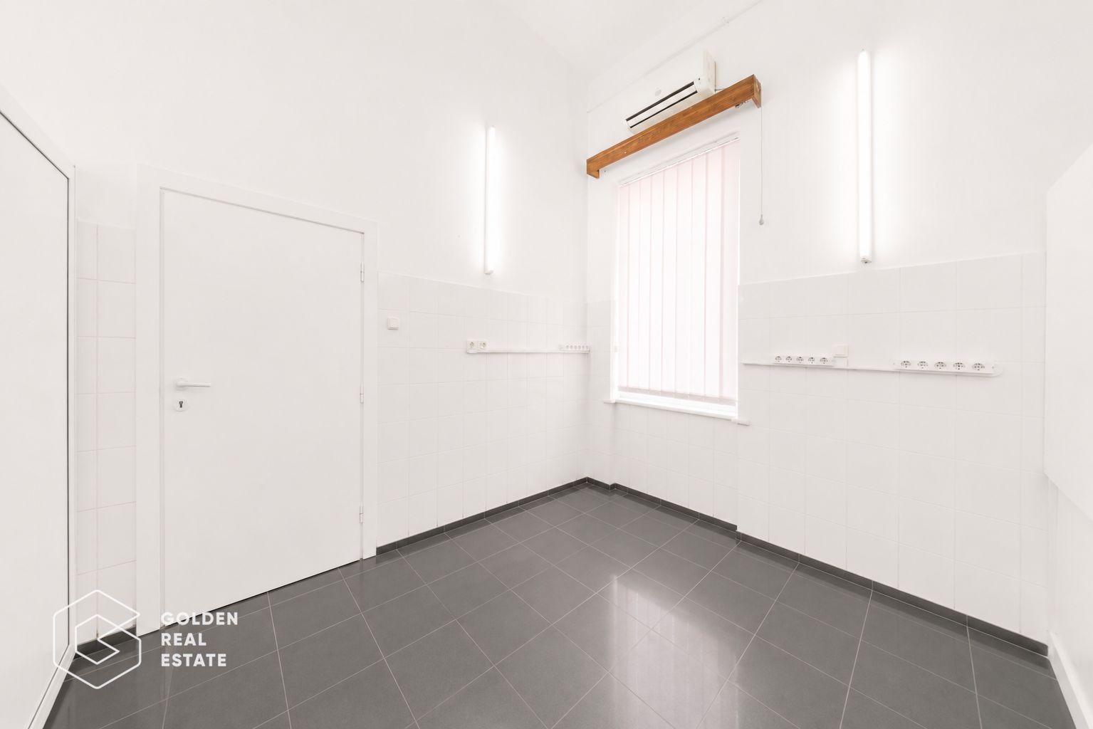 Cabinet medical, 200mp, parter+subsol-Policlinica Speciala, Boul Rosu - Poză 11