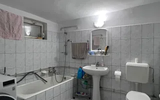 Casă cu 4 camere de vânzare | Parcelă de 700 mp | Sântandrei | Bihor - Poză 19