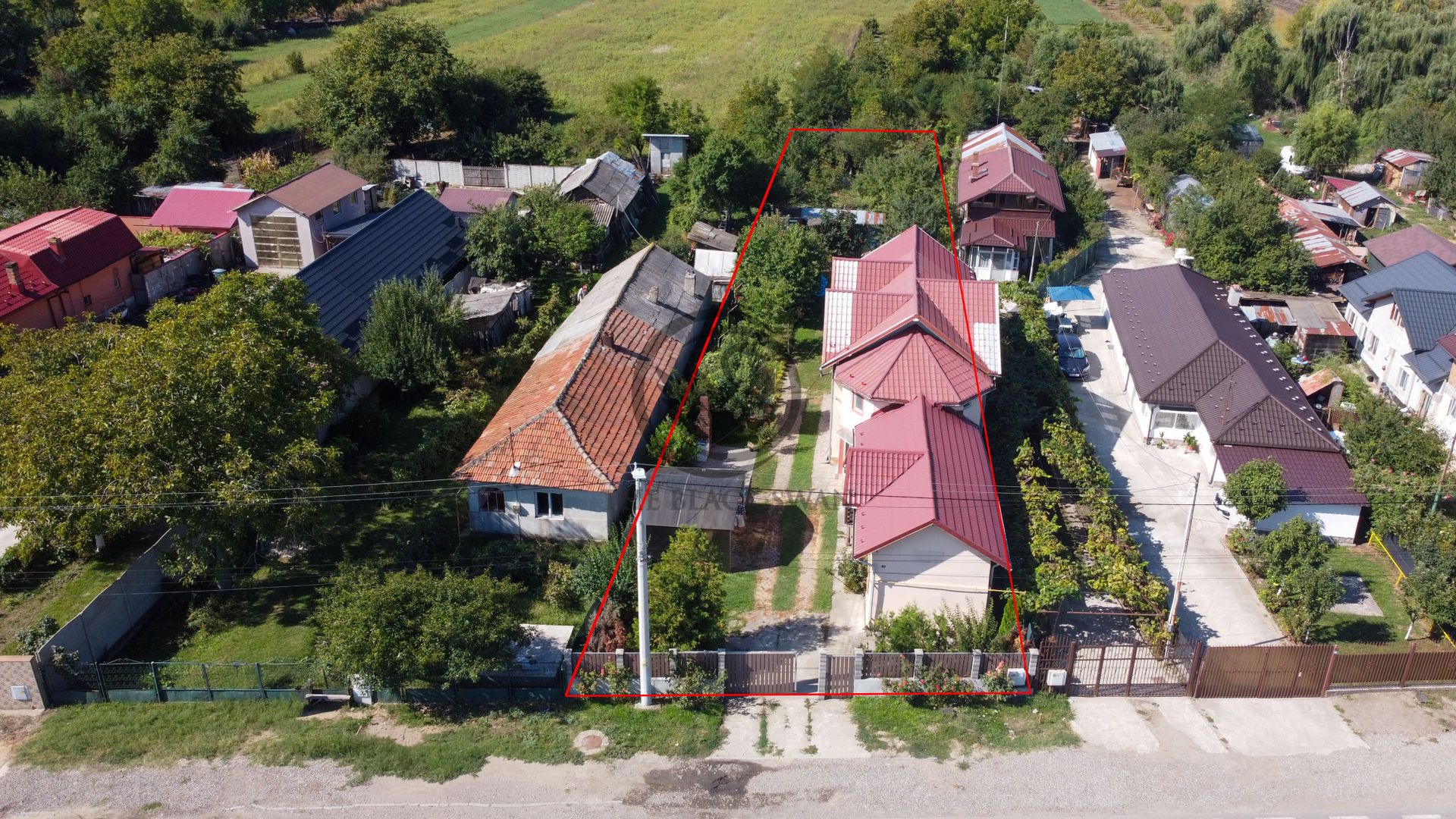 Casa de vanzare | 1.048 Mp teren | Romanesti - Poză 3
