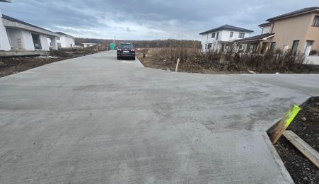 Teren 908mp.zona Penny Corunca CU duplex,toate utilitatile