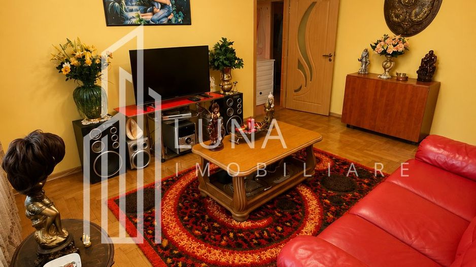 Apartament 3 camere + cameră amenajată la subsol | 2 băi | Tractorul - Poză 1