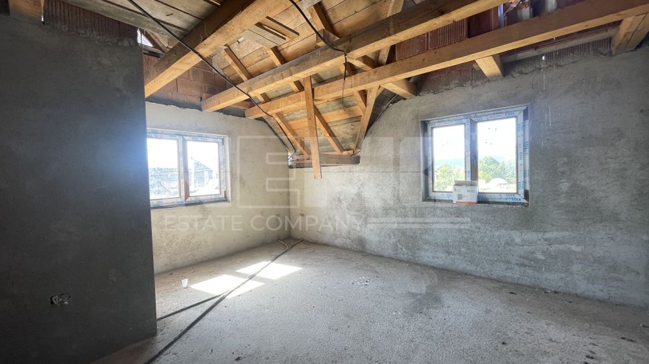 CASA LA ROSU DIN CARAMIDA + GARAJ I 12,5 ARI I VICOV DE SUS I - Poză 24