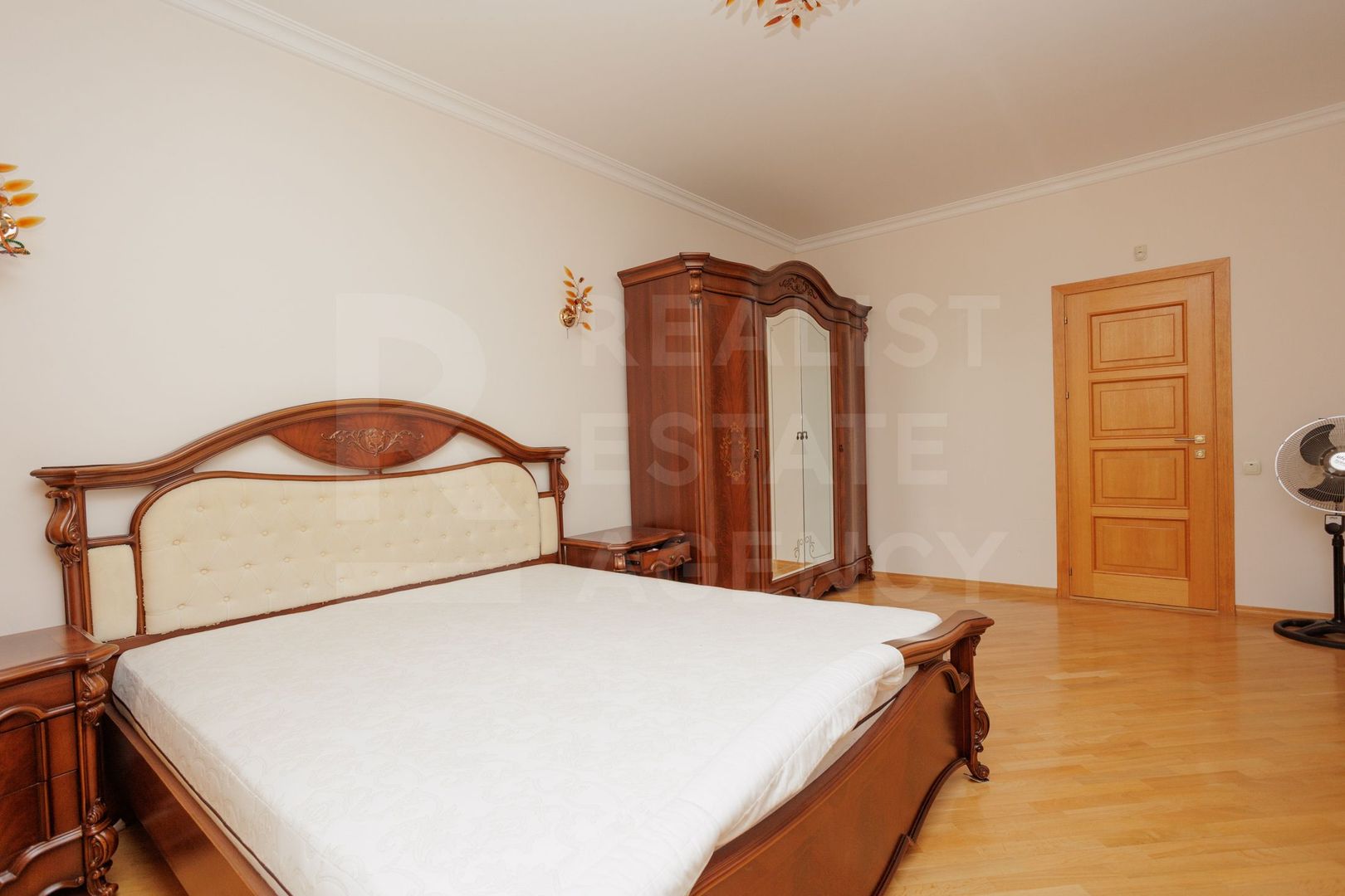 Chirie, casă, 6 camere, Strada Trifan Baltă, Centru - Poză 16