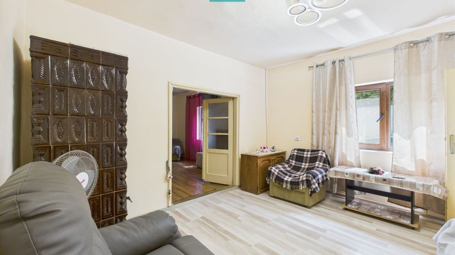 Casă de cărămidă in Grădiște - Poză 7