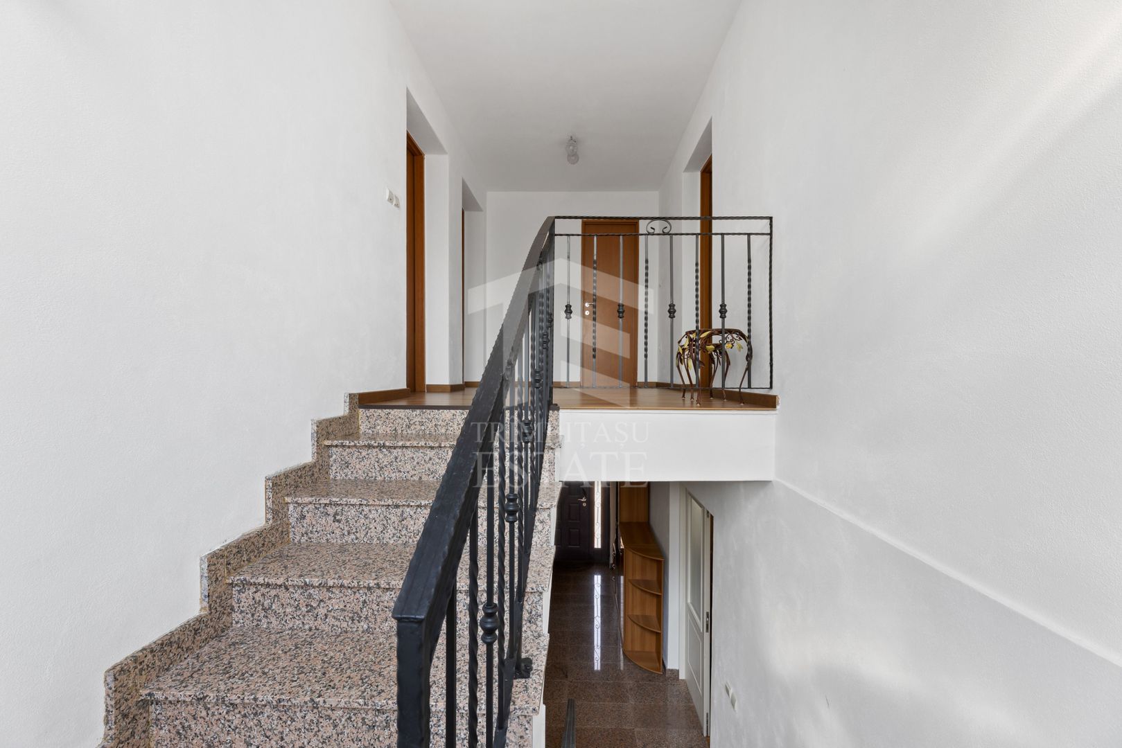 Casa 5 Camere | 205 Mp Utili | P + M |  Zona Gradiste | COMISION 0% - Poză 5