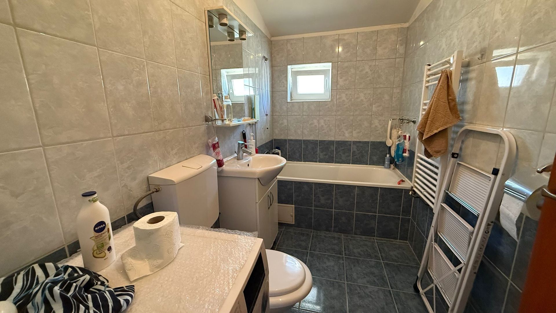 Apartament 2 camere, zona Dambovita, comision0% - Poză 6