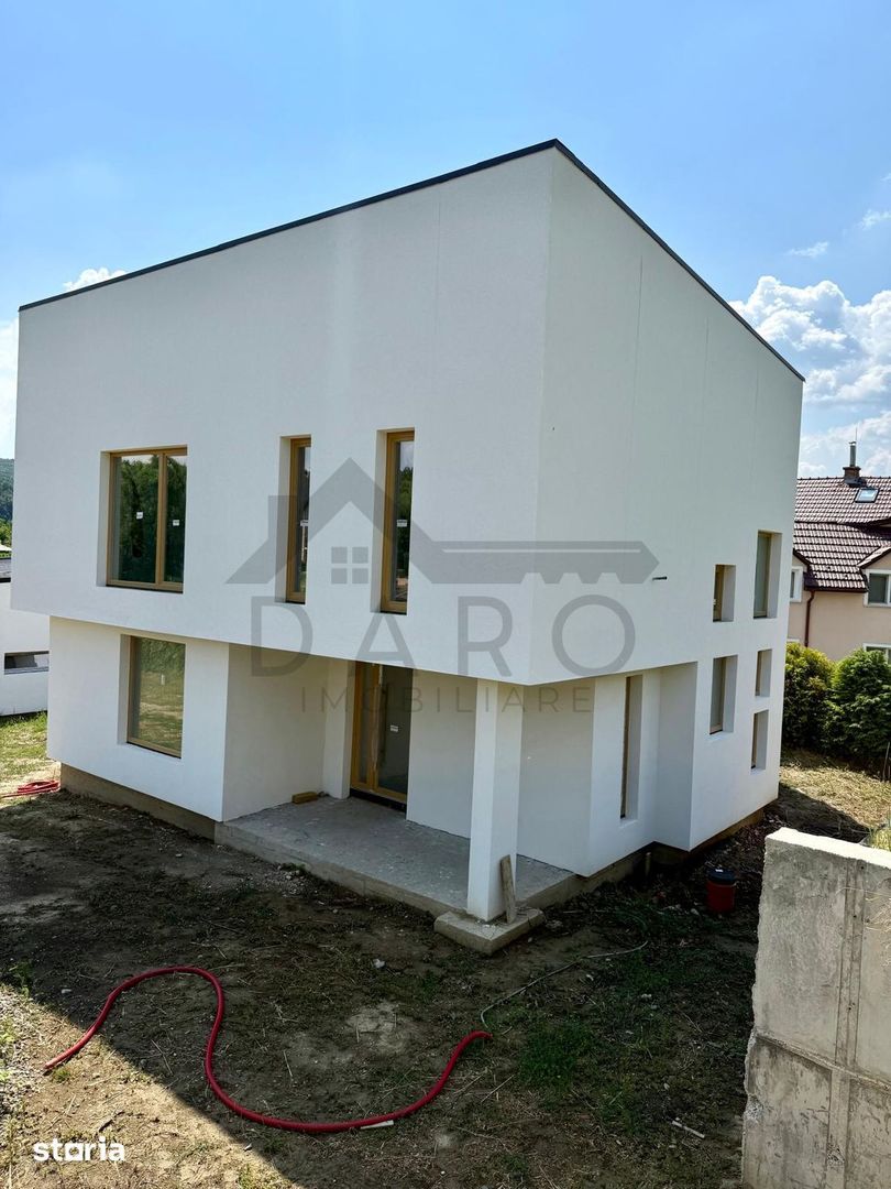 Casa moderna Corunca 215 mp, str Rasaritului - Poză 2