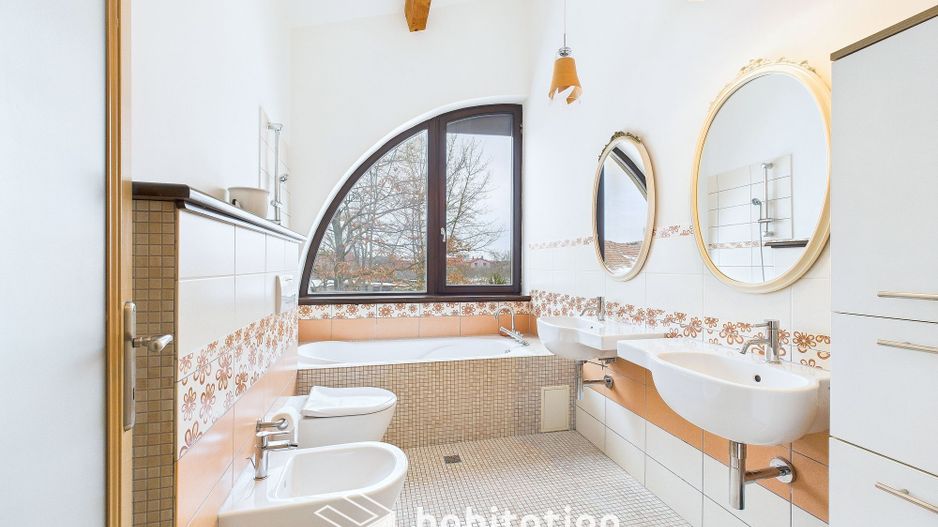 Casă de vis în Giroc – Eleganță clasică, spațiu vast și confortabil - Poză 22