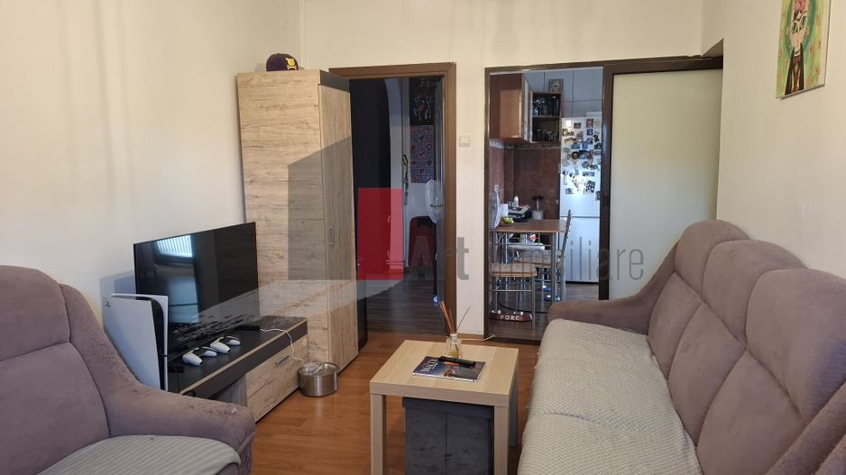 URGENT!, Dacia-Eminescu, apartament in vila, LUMINOS, NEGOCIABIL - Poză 1