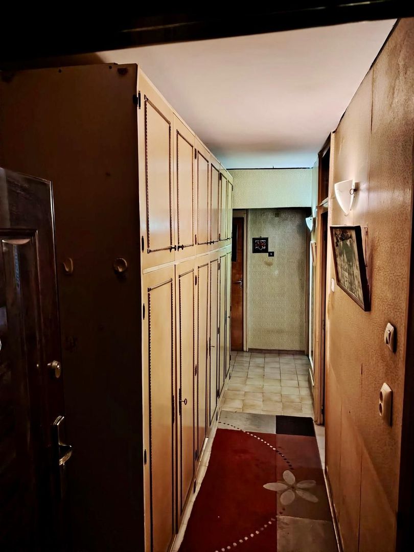 DE VÂNZARE- 2 camere decomandat - etajul 1/4 - Timpuri Noi - Poză 3