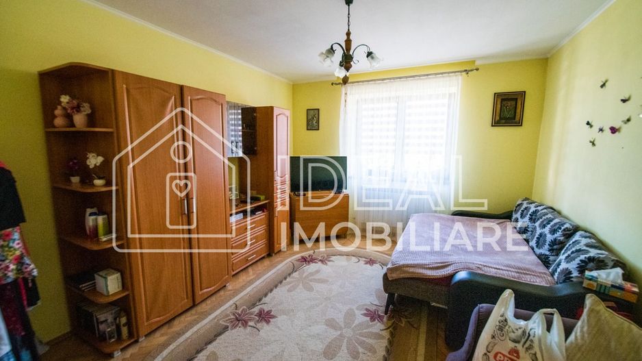 Casa Individuala cu 8 camere si 430 mp de curte, zona Calea Poplacii - Poză 24