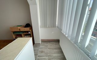 Apartament cu trei camere în bloc izolat -zona Aradului - Poză 6