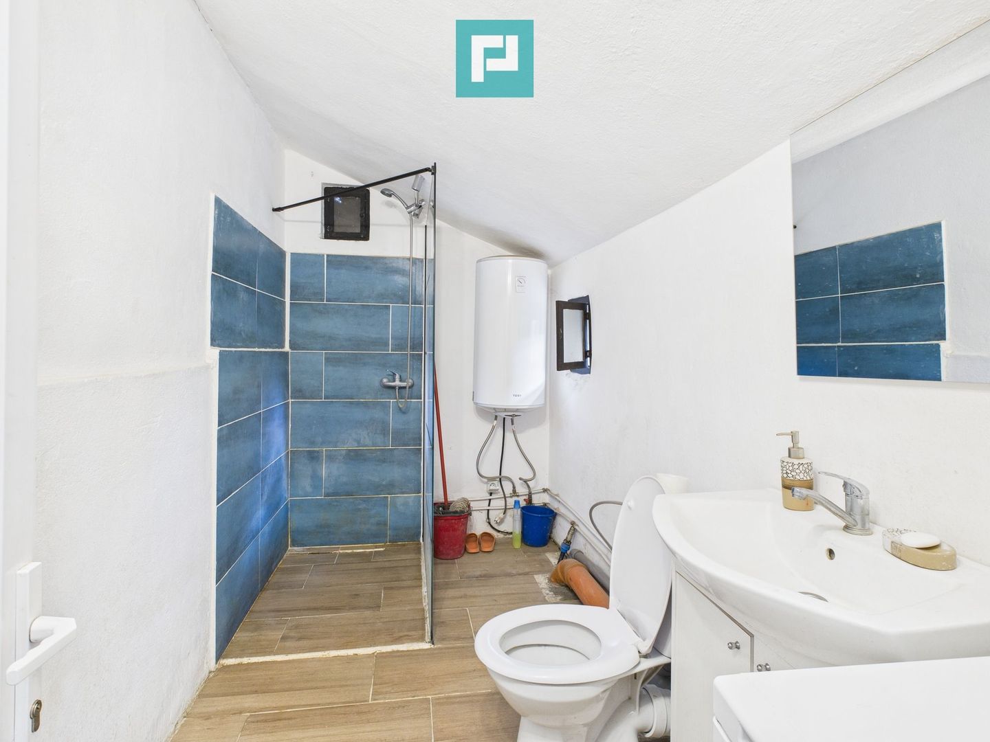 Casa cu 4 camere zona Funcționarilor - Poză 13