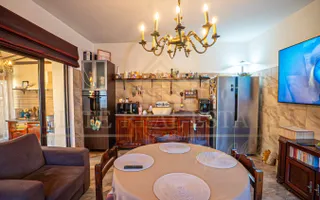 Casa De Vanzare in Palazu Mare - Teren de 455 mp cu Piscina si Garaj - Poză 13