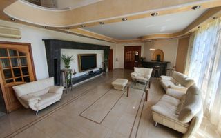 Vila unicata | Teren de 3000 m2 | Piscina si vegetatie matura - Poză 7