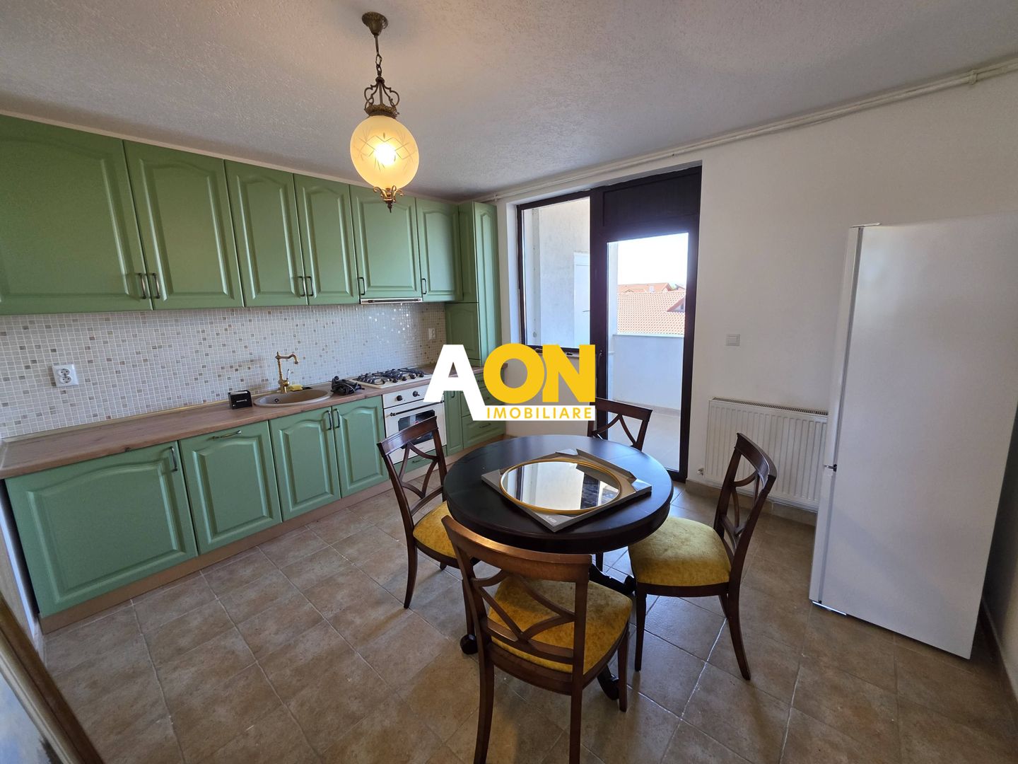 Apartament 5 camere, renovat, 68 mp utili + mansarda 52 mp,  Cetate - Poză 3