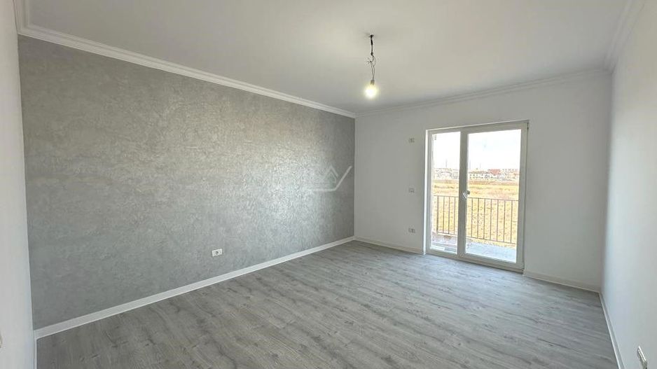 Asfalt. Loc de parcare. Etaj 1. - Poză 1