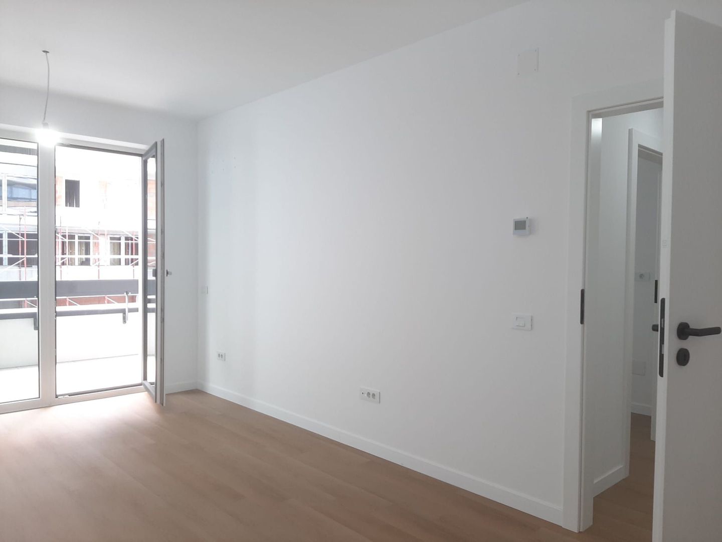 2 Camere Premium în Bartolomeu Zonă în Plină Dezvoltare - Poză 4