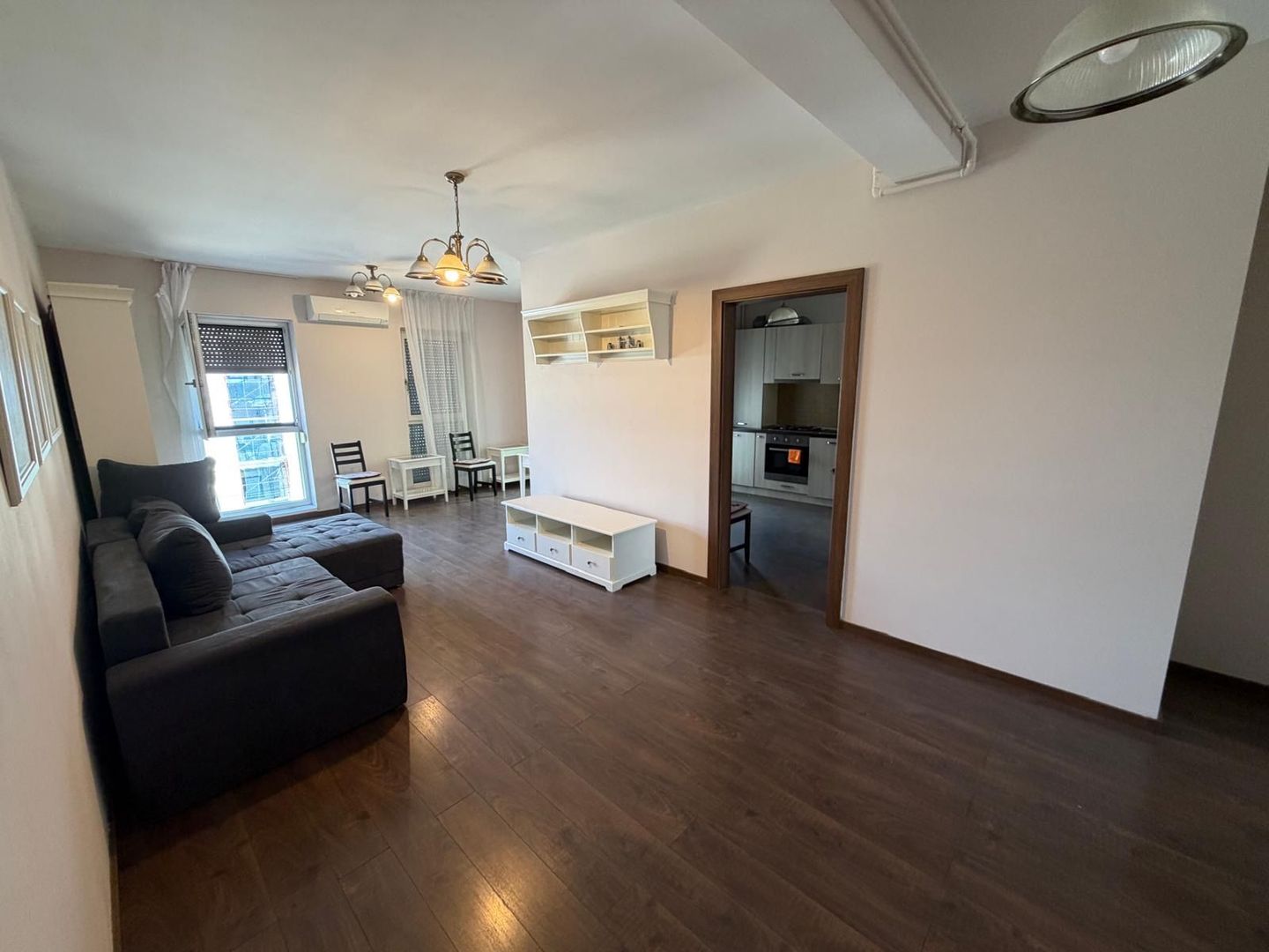 Apartament 3 camere linga Mega Image Dumbravita - Poză 1