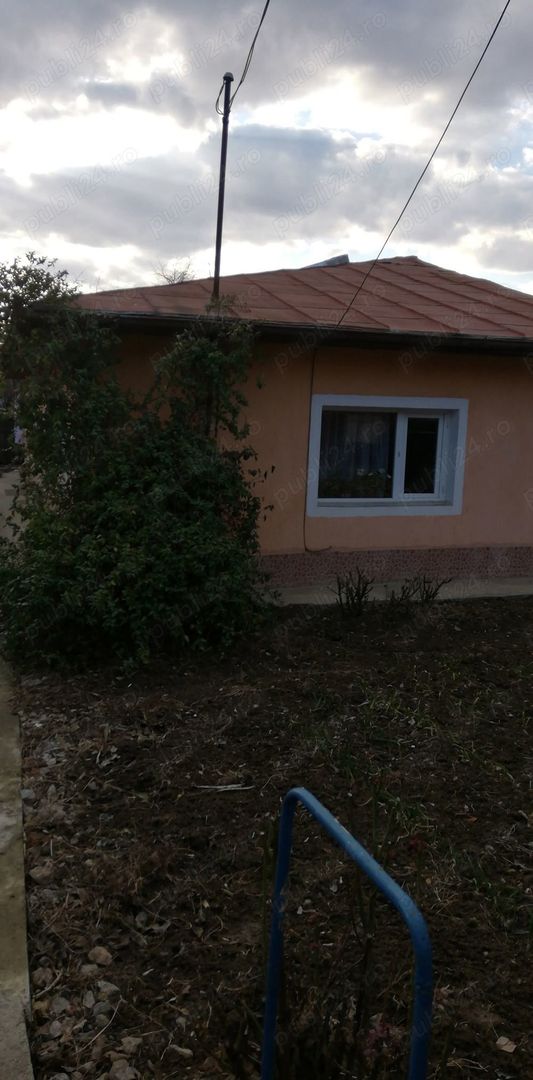 Casa de vânzare cu teren - Poză 4