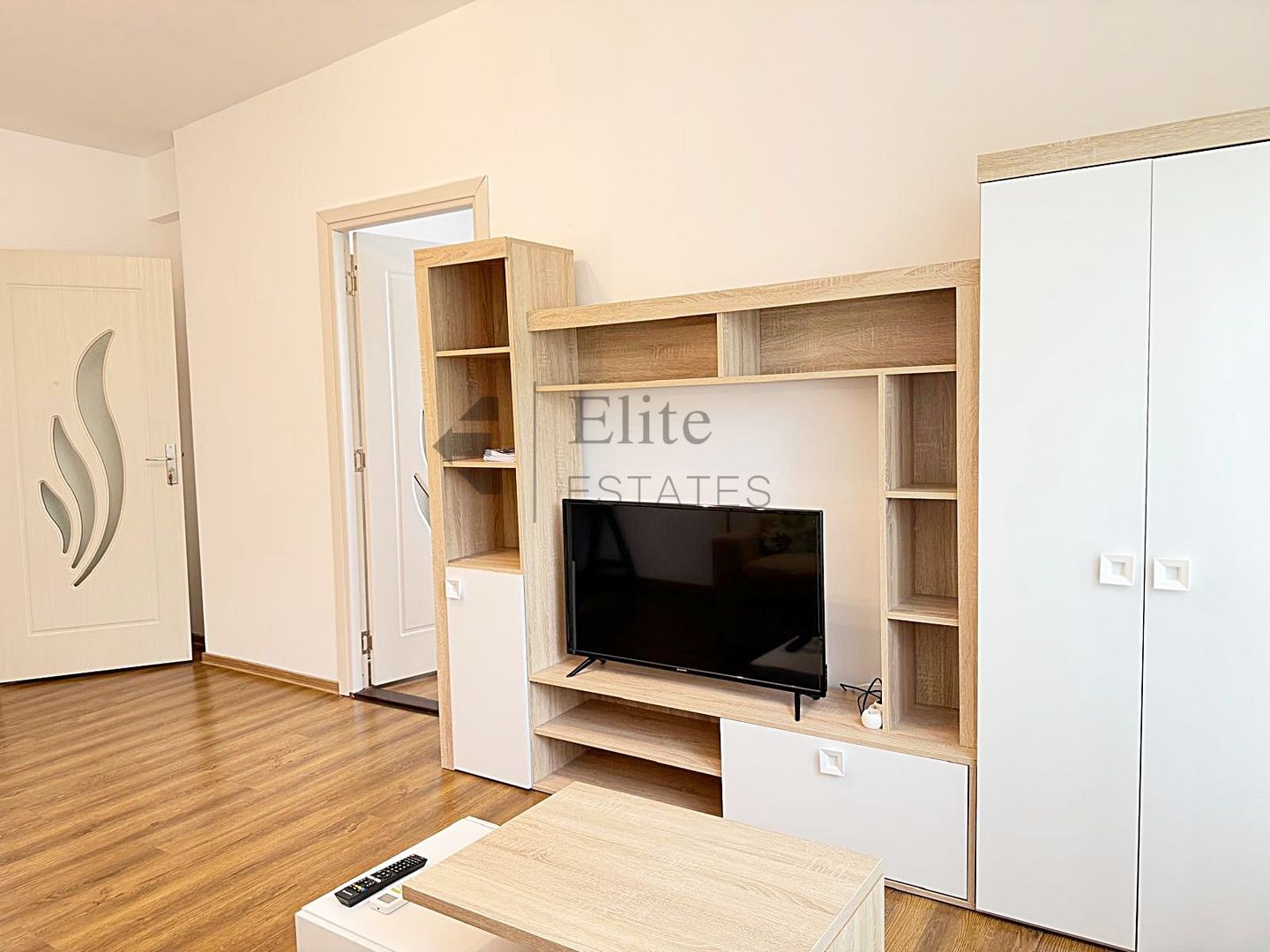 Apartament cu 2 camere ultracentral in Oradea - Poză 13