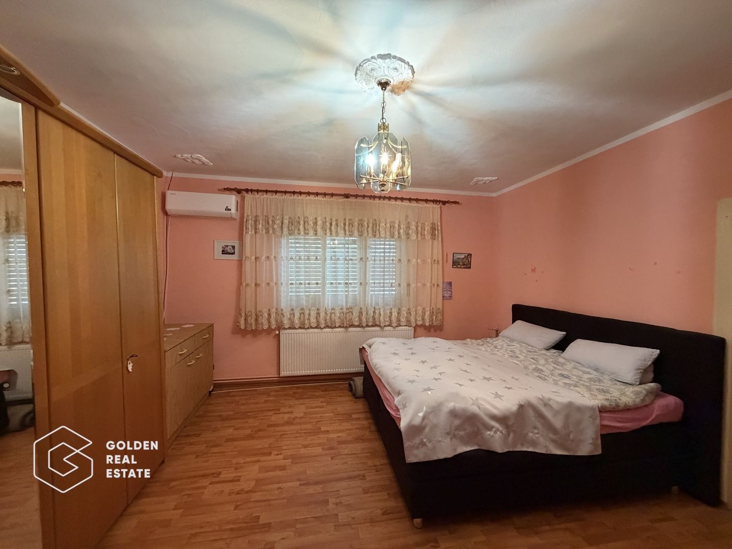 Casa cu doua corpuri de cladire in Gradiste - Poză 4