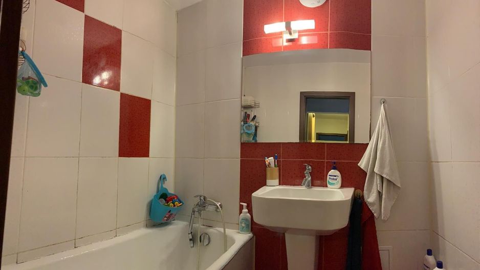 Vând apartament 4 camere - Poză 5