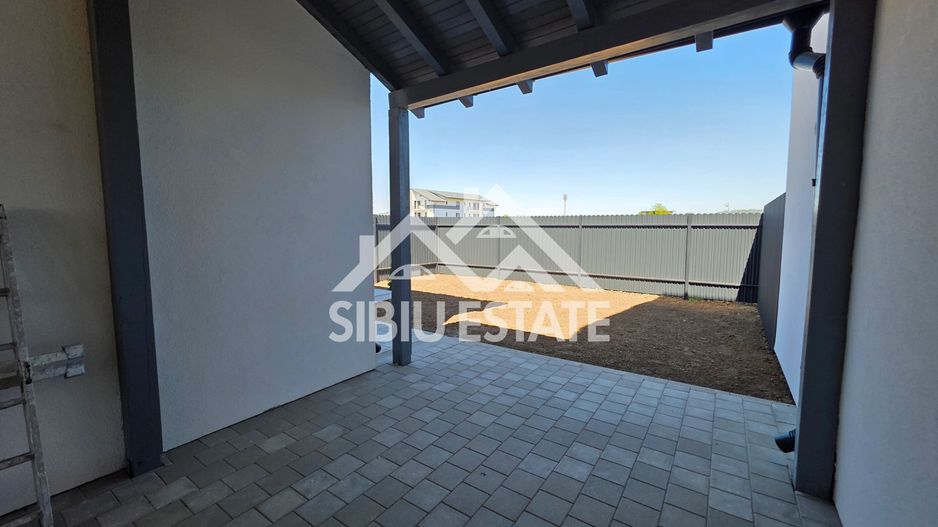Casa la cheie cu carport si terasa, Selimbar, Sibiu - Poză 5