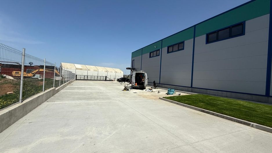 Ansamblu industrial format din 9 hale de vânzare – Popești-Leordeni - Poză 5