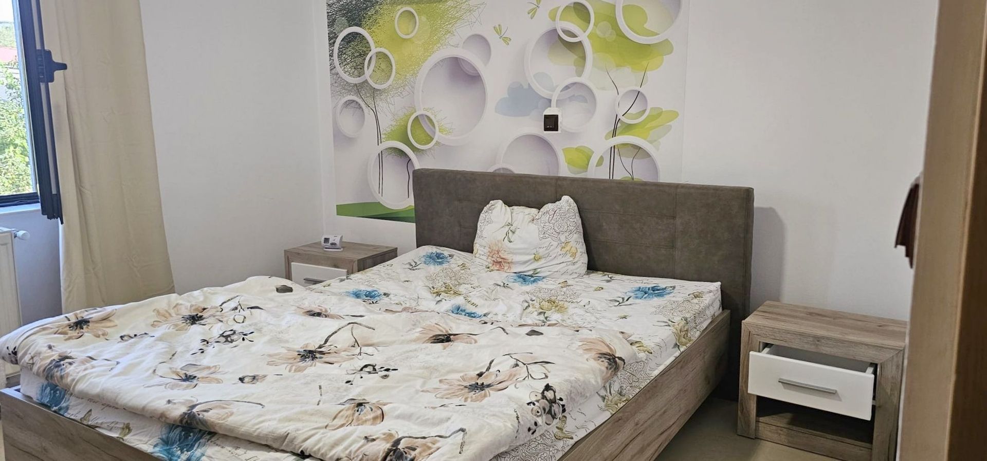 Apartament cu 3 camere, 102 mp, parter, mobilat  - zona Gara - Centru - Poză 3
