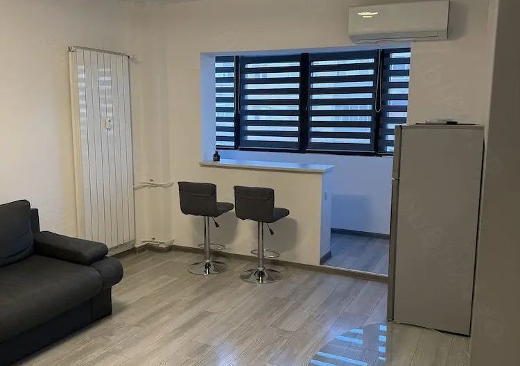 De Inchiriat Garsonieră Transformată în 2 Camere |  Parcul Tineretului - Poză 2