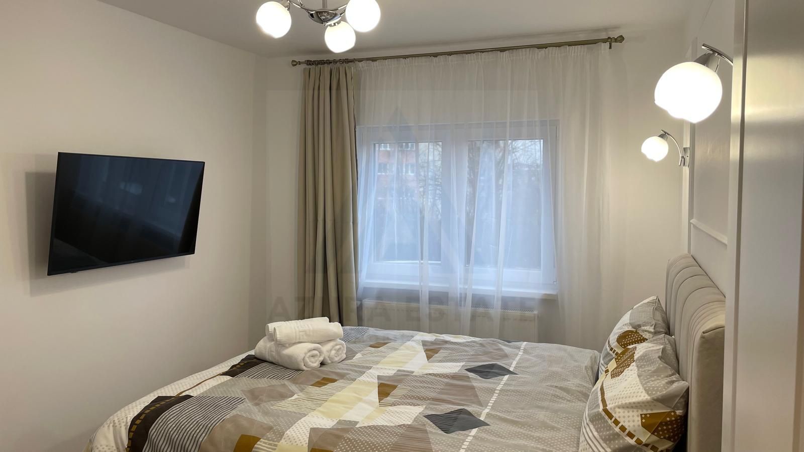 Apartament ultrafinisat 3 camere 2 bai 67 mp utili si boxa in Terezian - Poză 7