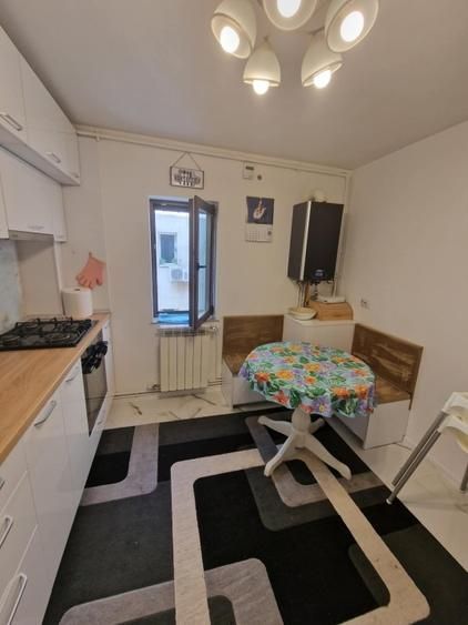 Apartament la vanzare - Poză 2