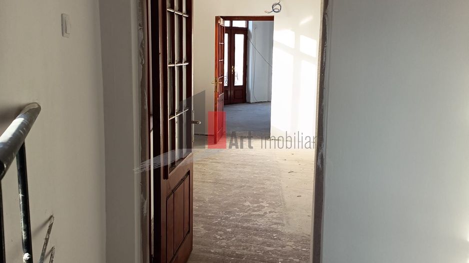 Vila  de inchiriat recent renovata - Poză 33