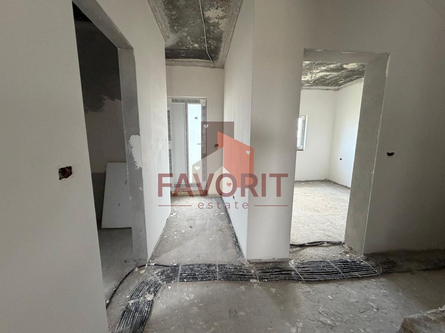 Duplex despartit cam tehnica | 5 camere | Toate utilitatile | 2 bai | - Poză 5