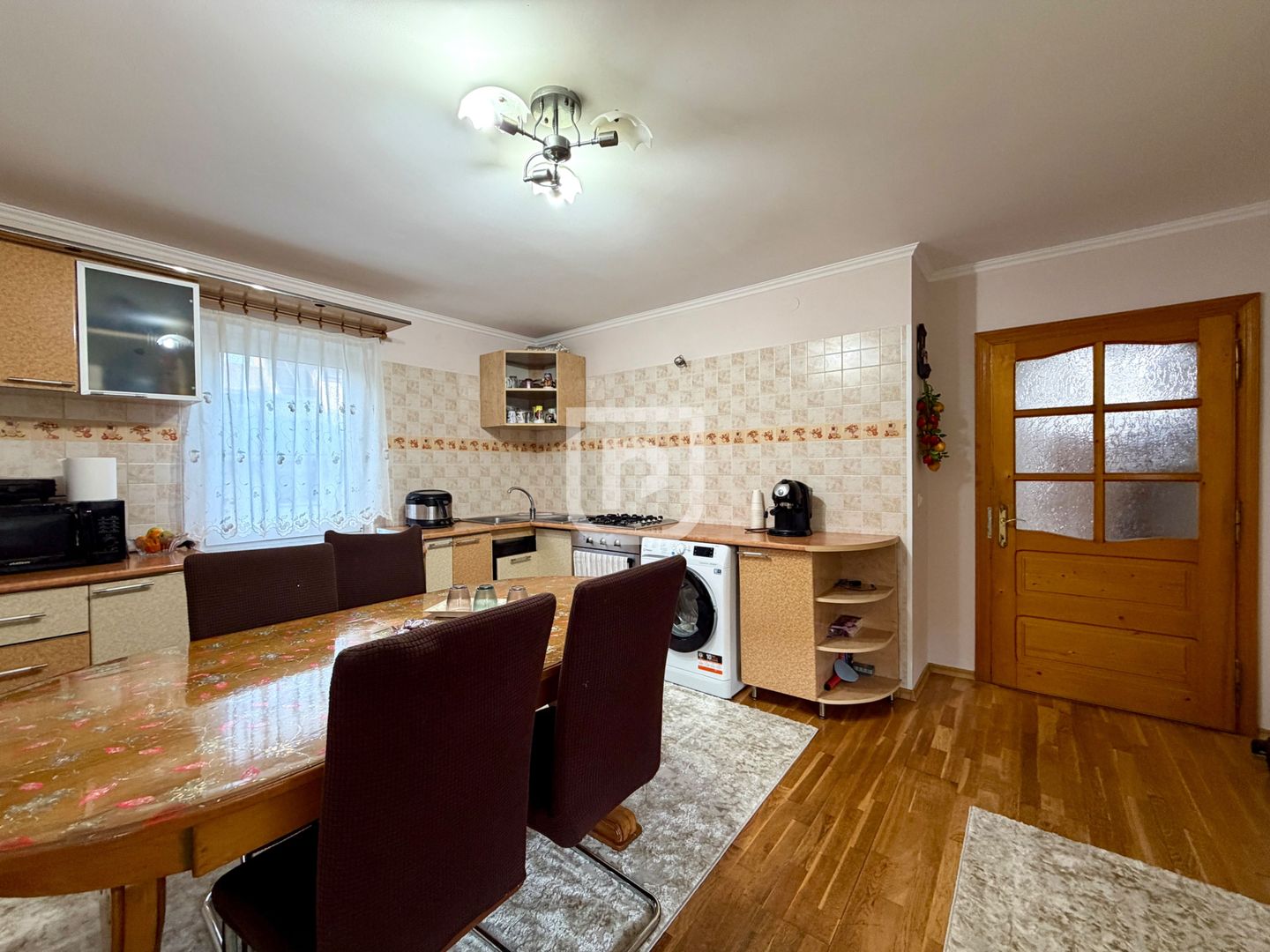 Casă 5 camere, 2.800 mp teren, Dărmănești – 13 km Suceava - Poză 5