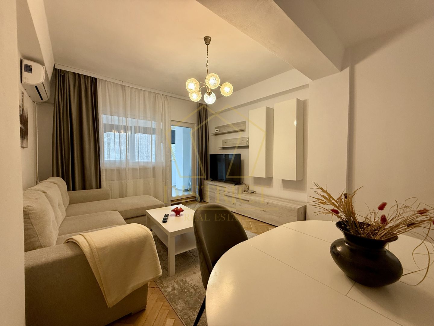 Apartament deosebit cu 3 camere | Gheorghe Lazar - Poză 2