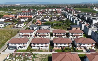 Intrarea in Sanpetru / Cartier Privat / Credit - Poză 19