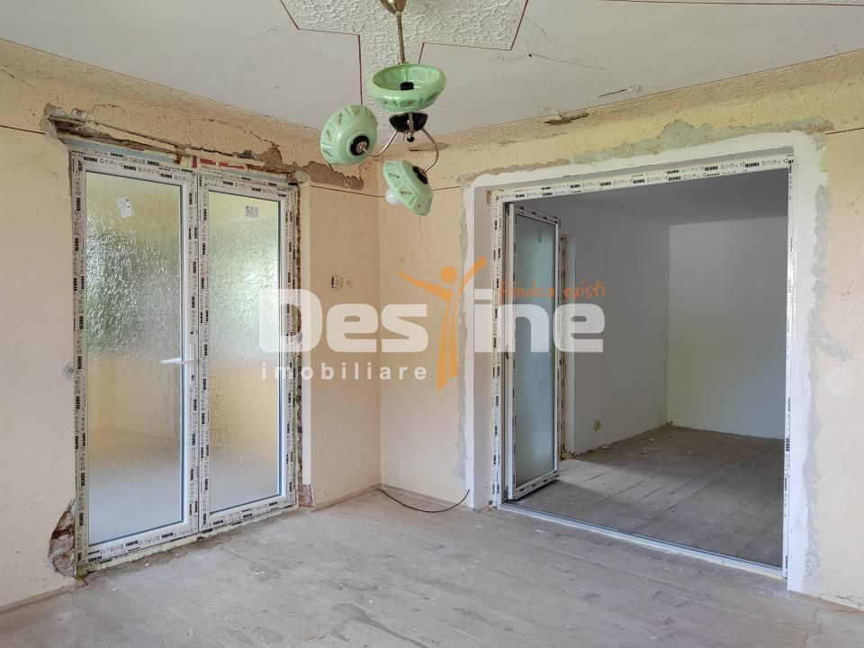 Casă cu teren generos în Dărmănești, DB– oportunitate pentru locuit/investitie - Poză 4