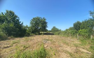 Casa si teren de vanzare 23 ari in Arduzel - Poză 1