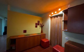 De inchiriat apartament cu 3 camere, zona Bulevard - Poză 2