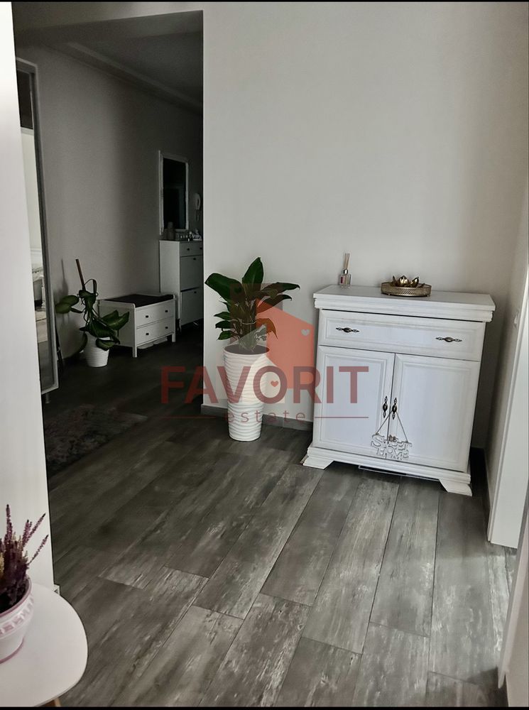 Etaj 1. Mobilat si utilat. Spatios. 2 locuri de parcare - Poză 7