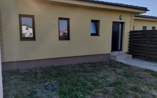 Vand sau schimb cu apartament, casa tip P in Martinesti - Poză 1