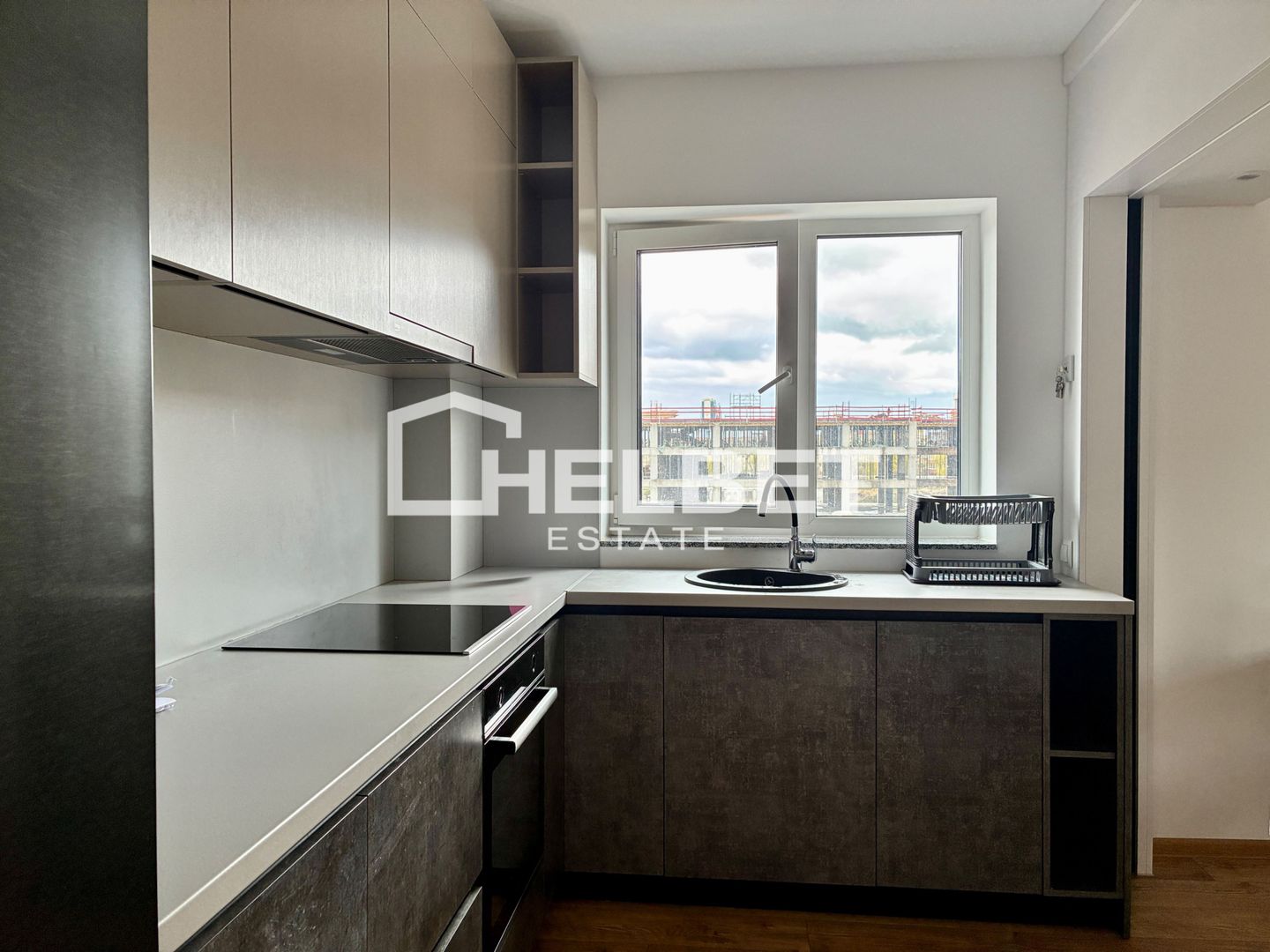 2 Camere / Decomandat / Boxă / Parcare - Poză 2