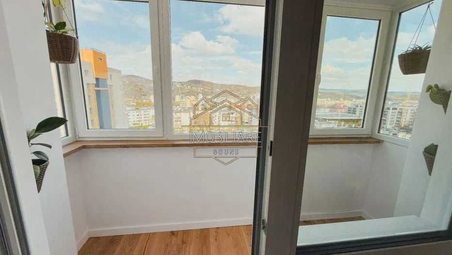 Apartament de vânzare cu 3 camere, 65 mp utili + 5 mp balcon, renovat - Poză 7