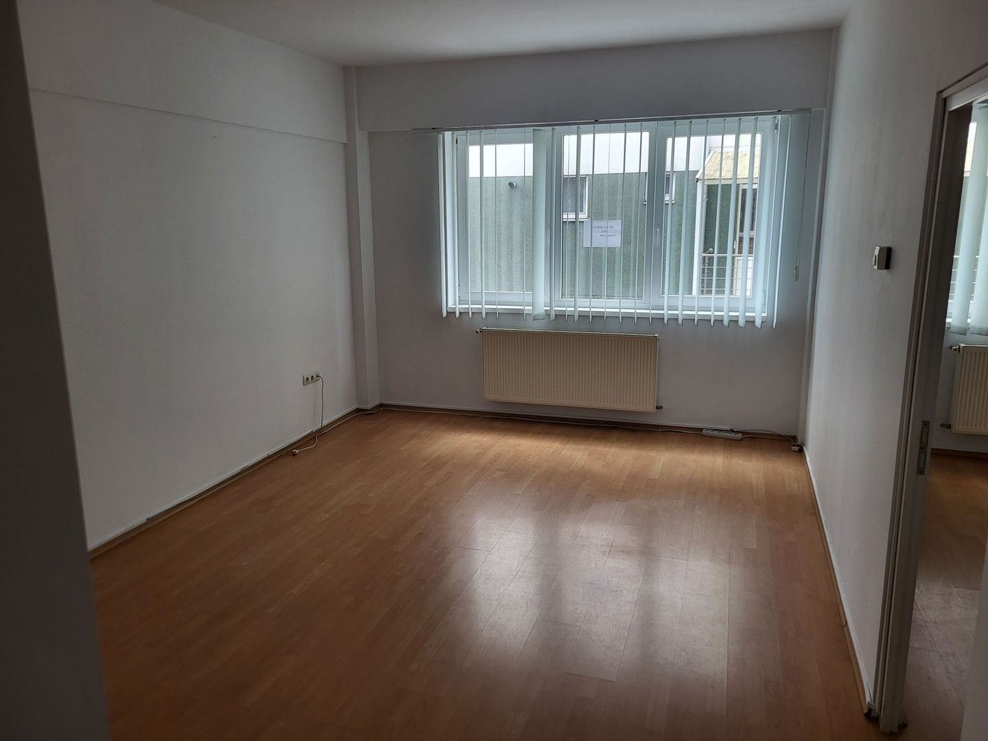 De vanzare apartament - Poză 1