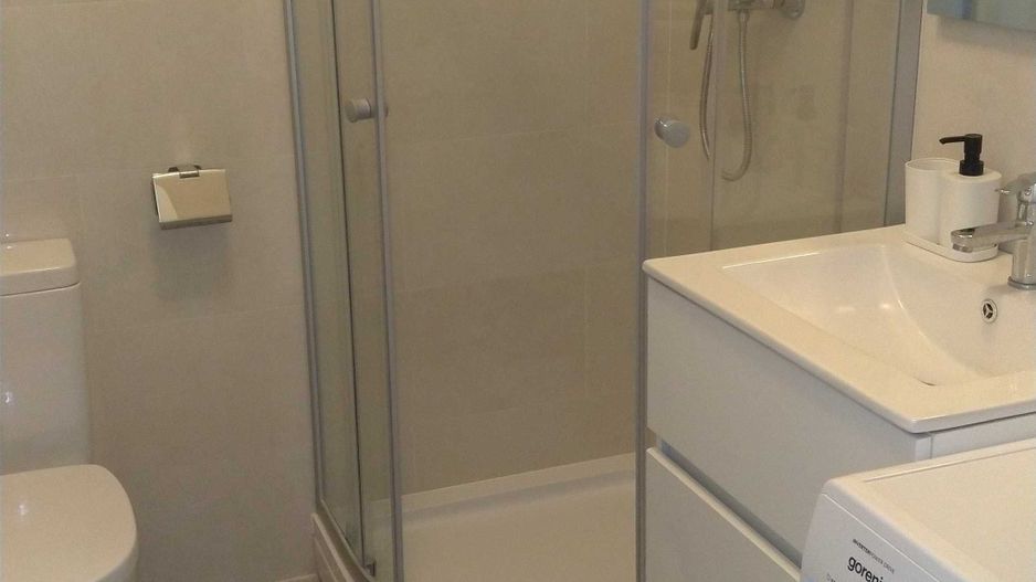 Inchiriez apartament nou 3 camere + 2 băi, lângă parcul Titănel - Poză 4