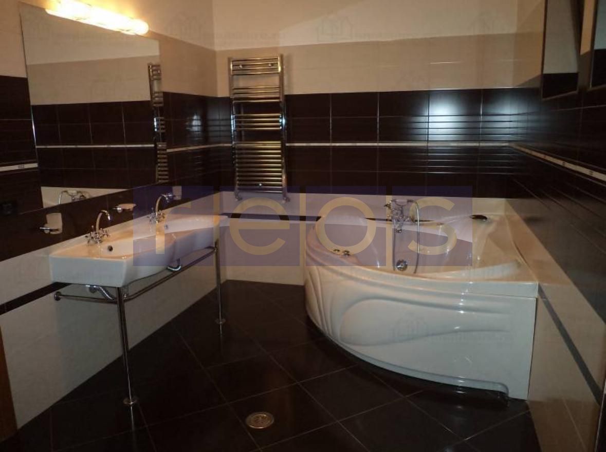 VILA 300MP | SISESTI | COMPLET RENOVATA | CURTE | 4 LOCURI DE PARCARE - Poză 5